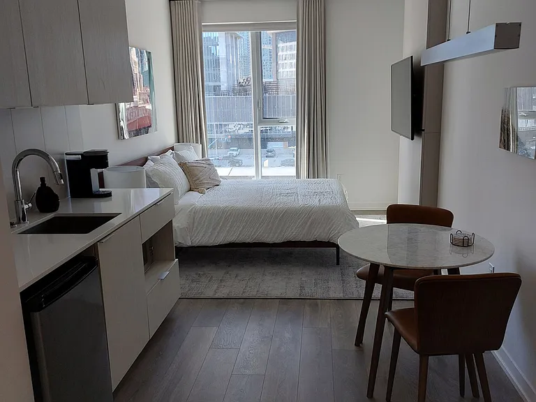 15 Lower Jarvis St #1409 — Photo 30