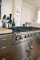 Rented by Classiques Modernes International Realty