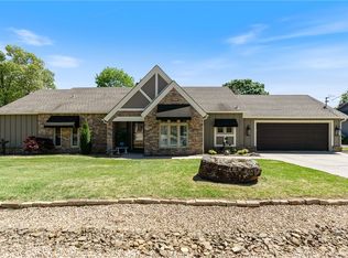 17 Monikie Cir, Bella Vista, AR 72715