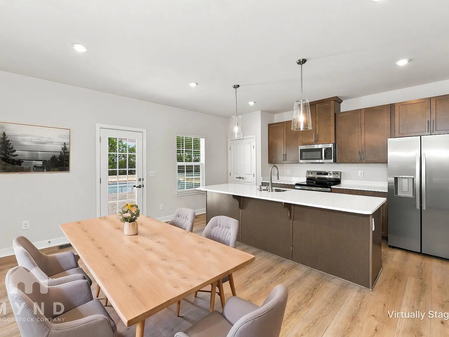 3 bed, 2.5 bath, 1634 sqft, $2,245 — Photo 3
