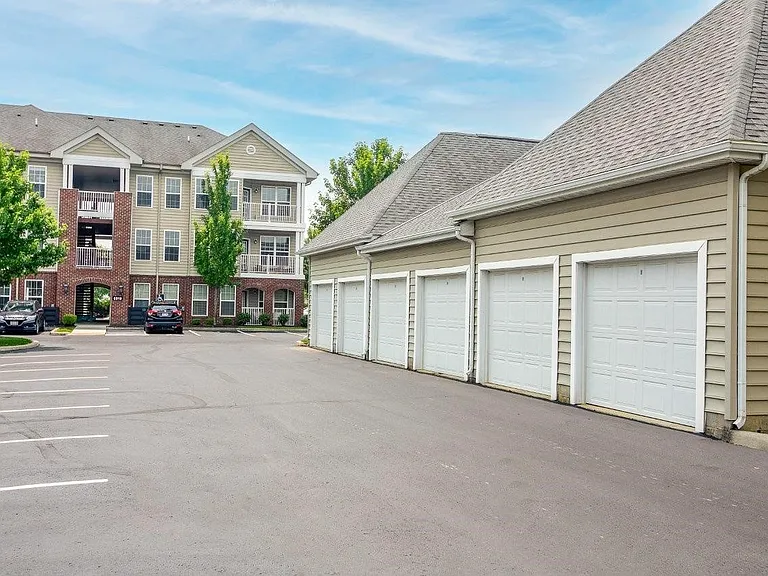 Clifton Park Apartment Homes — Photo 39