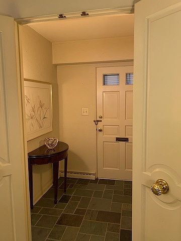 1st image of 1005 Chanticleer Ln #1005