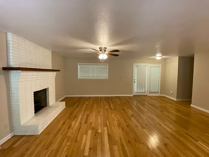 299 Meadowbrook Dr — Photo 5