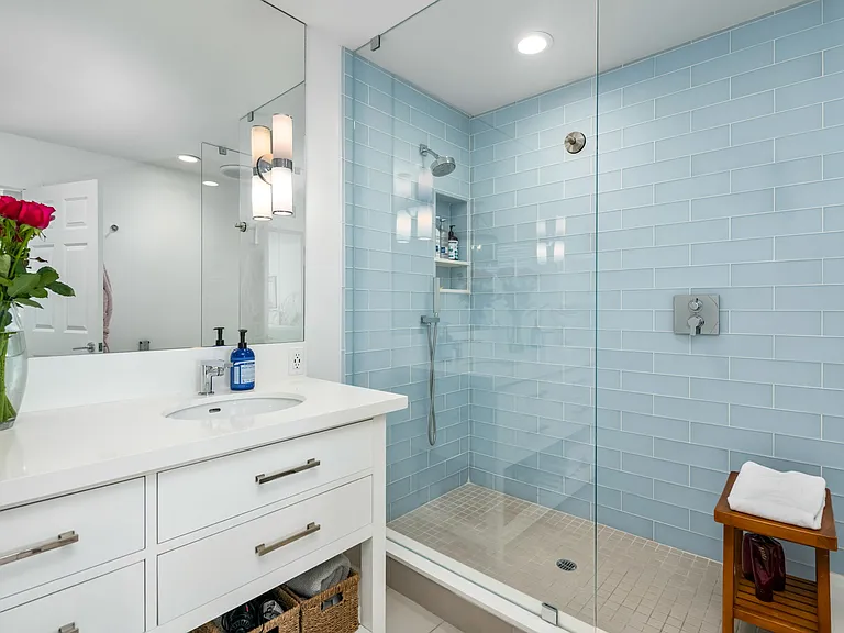 Beautiful modern Master Bathroom; blue tooth music, fan, nightlight and TOTO toilet (bidet) no TP needed