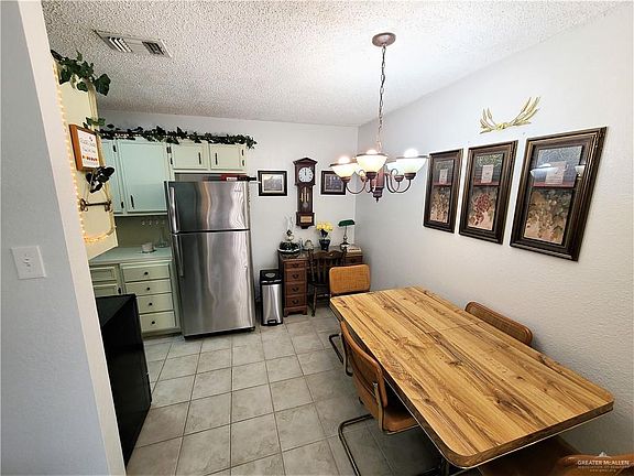 4th image of 1500 Evergreen Ave APT 37