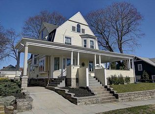 1434 Narragansett Blvd, Cranston, RI 02905