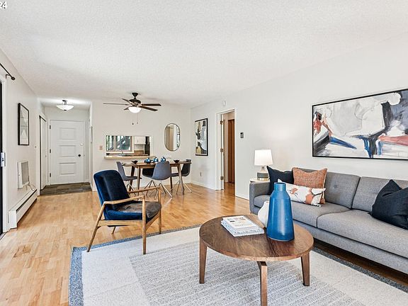 5th image of 6220 & 6222 SE Alder St #6220