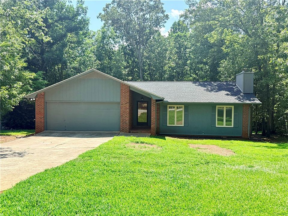 1st image of 412 Hartwell Dr