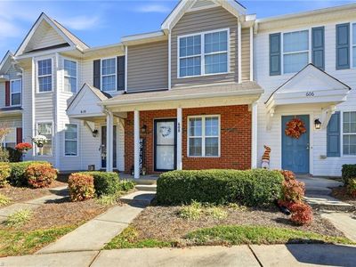608 Grasswren Way, Greensboro, NC, 27409
