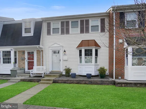 1864 Sharwood Pl, Crofton, MD 21114