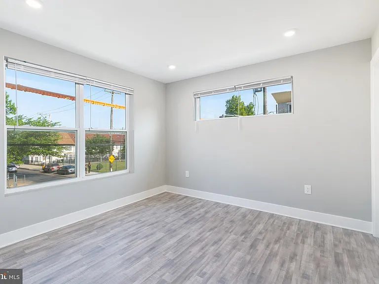 2500 N Mascher St #2 — Photo 10