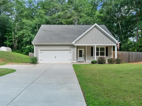 245 Hospital Rd, Commerce, GA 30529
