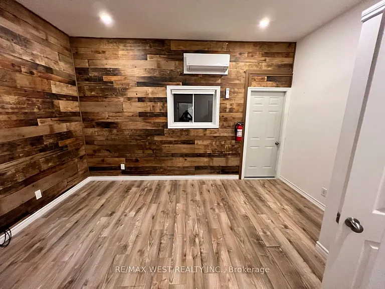 16632 York Durham Line #GARAGE — Photo 18