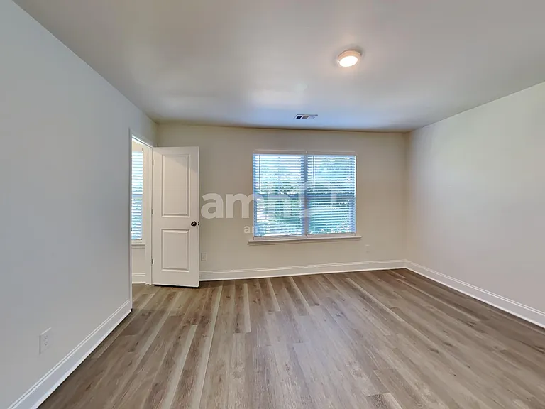 2444 Beal St — Photo 24