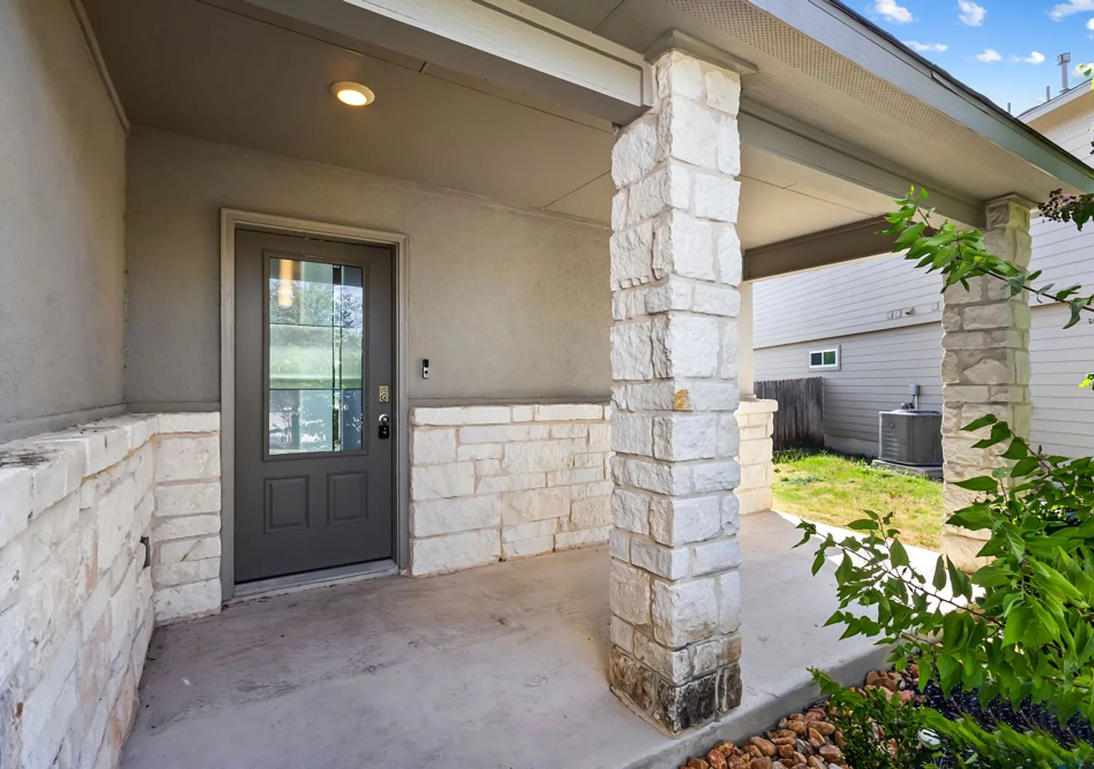 9610 Baytown Coast *Move In Special** — Photo 4