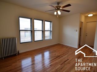 724 W Grace St #3S, Chicago, IL