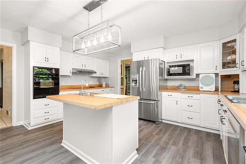 276 Oakville Rd, Beaver Falls, PA 15010 Zillow