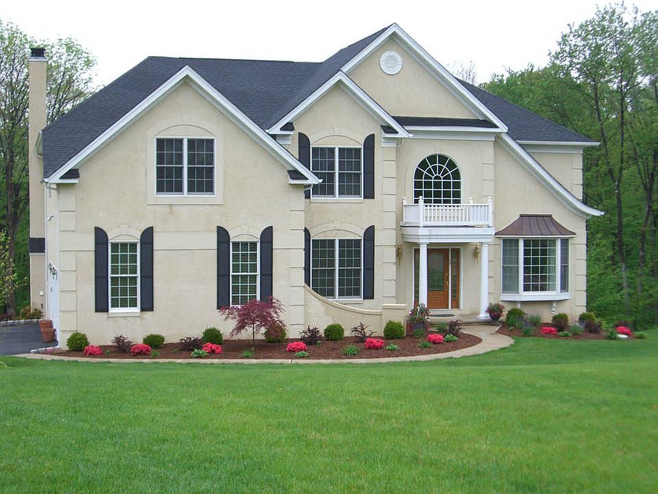 13 Greenbriar Ct. 