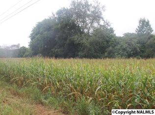 Crawford Rd, Scottsboro, AL 35769