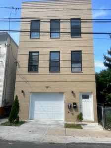 177 Lembeck Ave, Jersey City, NJ, 07305