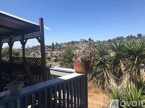 4th image of 1160 Evelyn St
