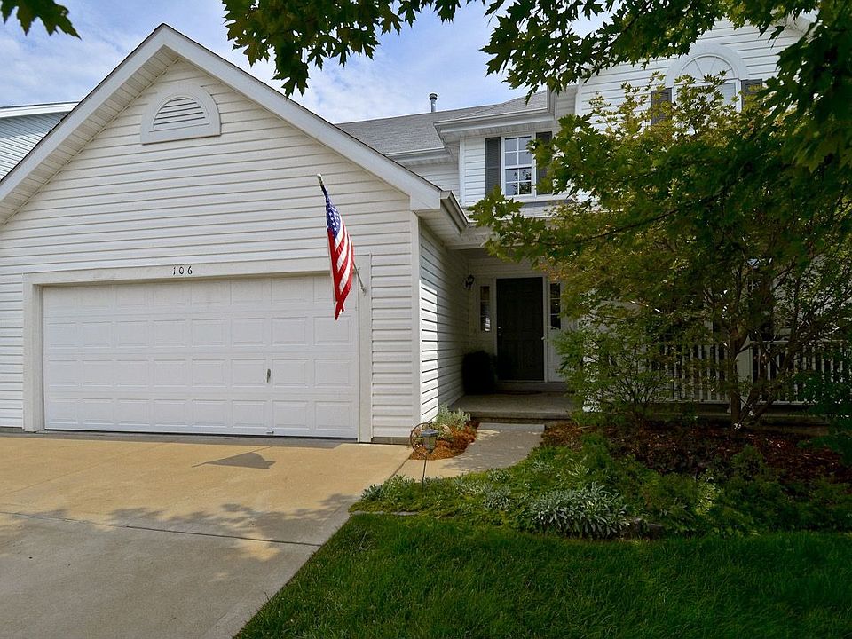 front of home with porch 