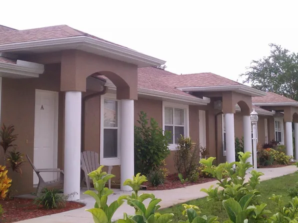182 Rotonda Blvd W APT C, Rotonda West, FL 33947