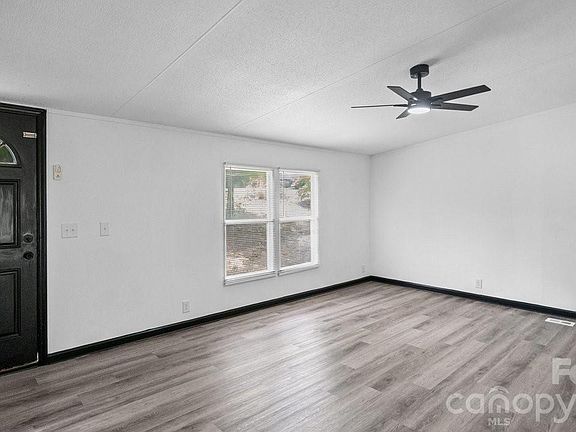 4th image of 4277 Apex Dr