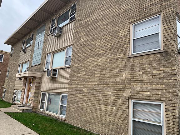 2nd image of 6809 W Diversey Ave APT 2
