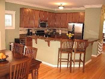 4th image of 4507 W Larchmont Ave