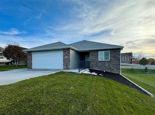 1010 W 48th St, Kearney, NE 68845