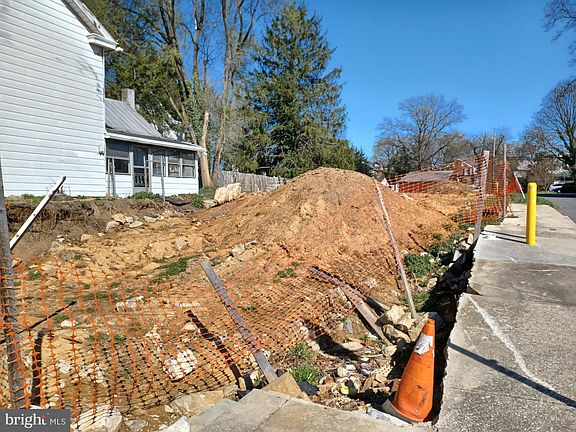 5th image of 162 S Carlisle St