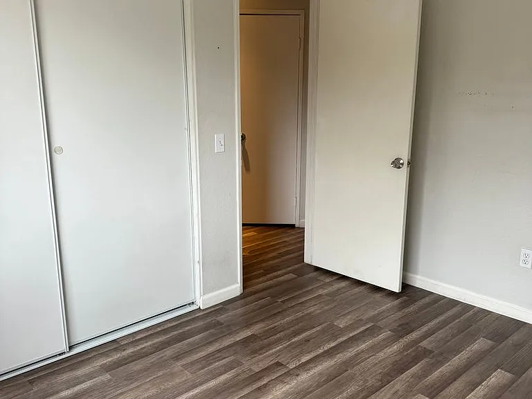 3215 Glancy Dr — Photo 9