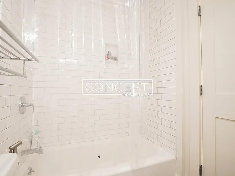 56-58 John F Kennedy St #4 — Photo 10