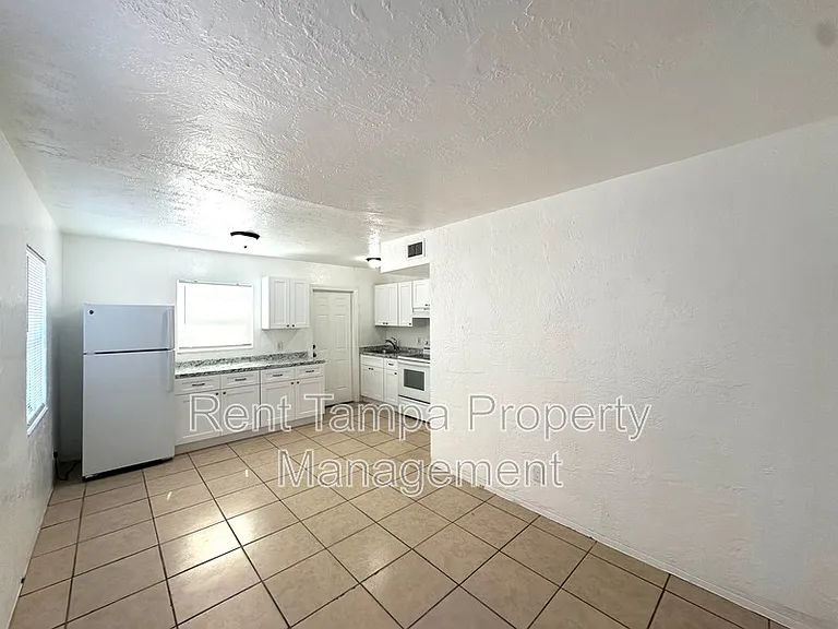 626 31st St S — Photo 7