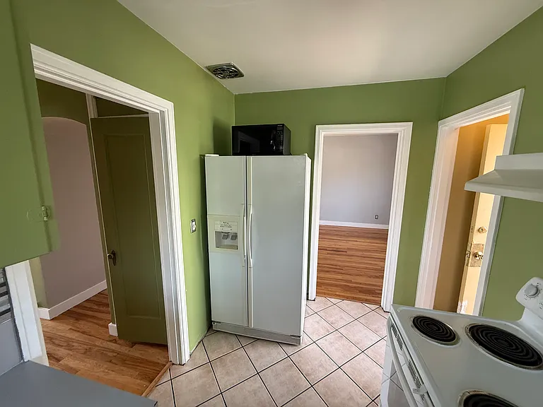 1402 W Lemp St — Photo 13