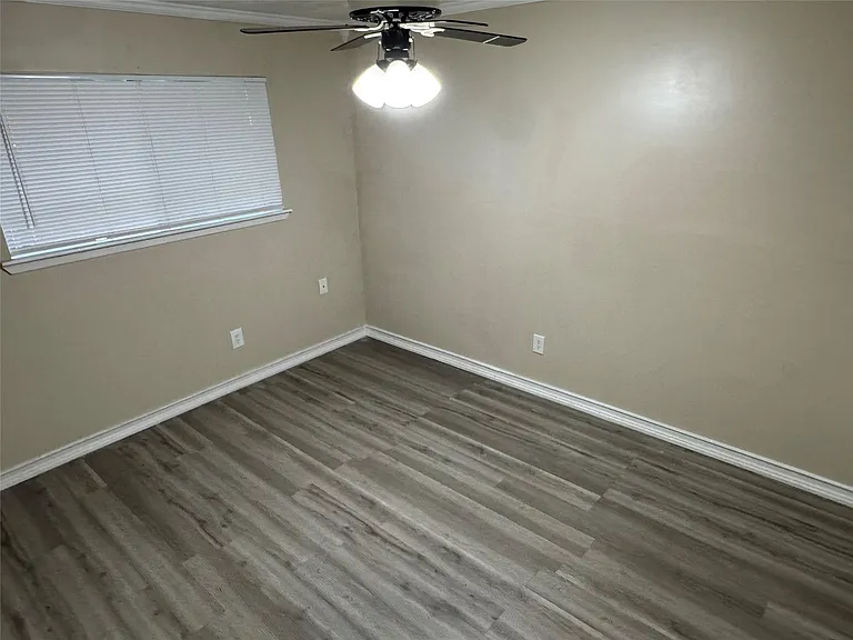23115 Ludgate Dr — Photo 16