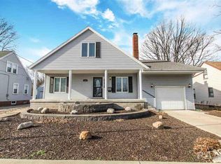 712 Springfield Rd, East Peoria, IL 61611