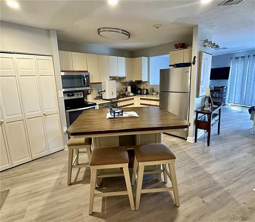 1 bed, 1.0 bath, 756 sqft, $2,000 — Photo 4