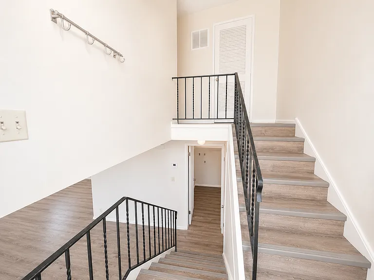347 N 400 E — Photo 5