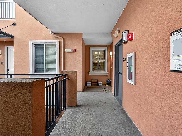 538 S Mathilda Ave #301 — Photo 17
