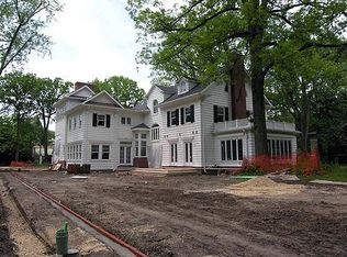 527 Laurel Ave, Wilmette, IL
