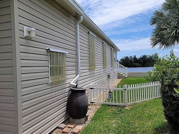 4th image of 117 E Harbor Dr #117