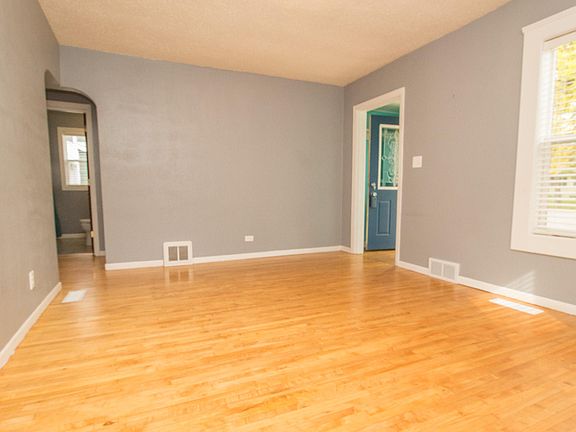 5th image of 314 S Douglas Ave