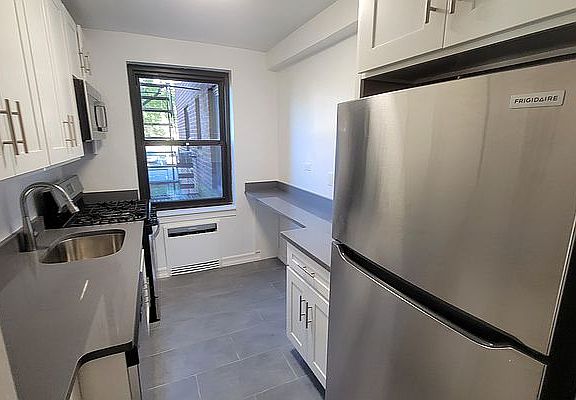 3rd image of 213-02 75th Ave #5A