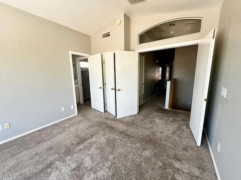 1631 N Garrett Dr — Photo 24