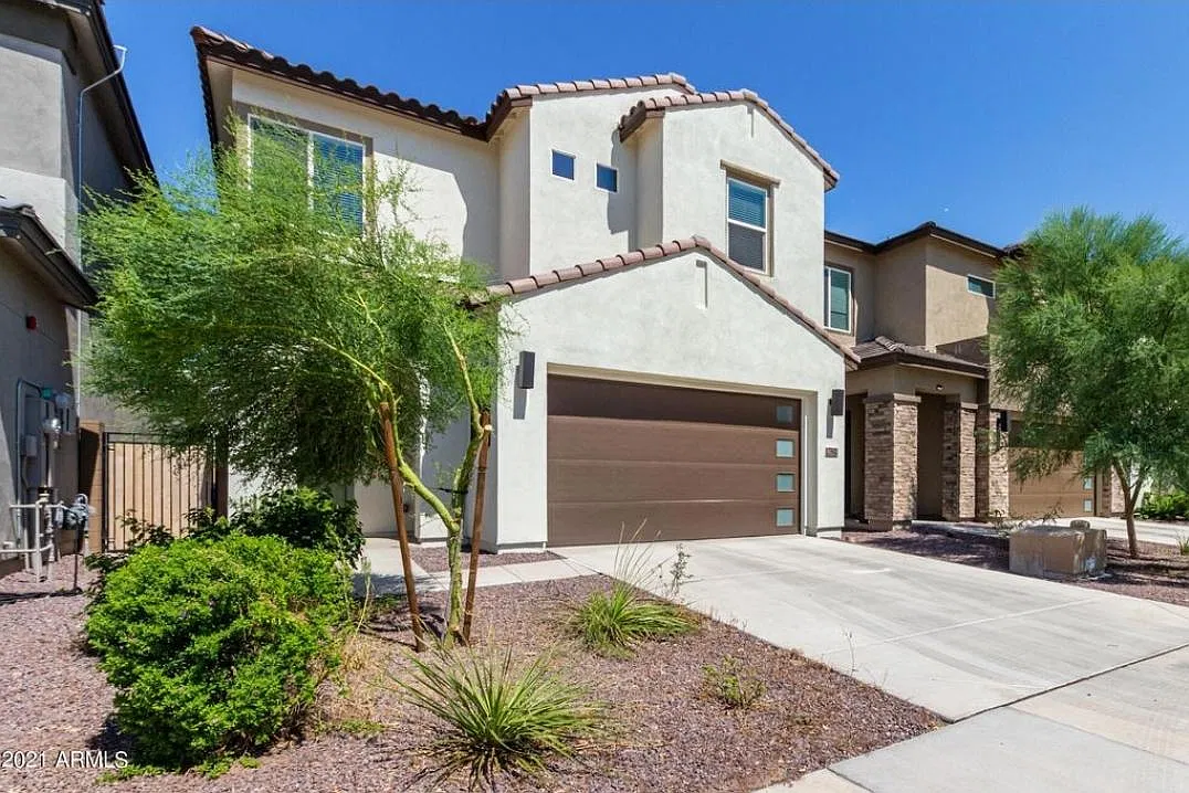 7342 W Phelps Rd — Photo 4