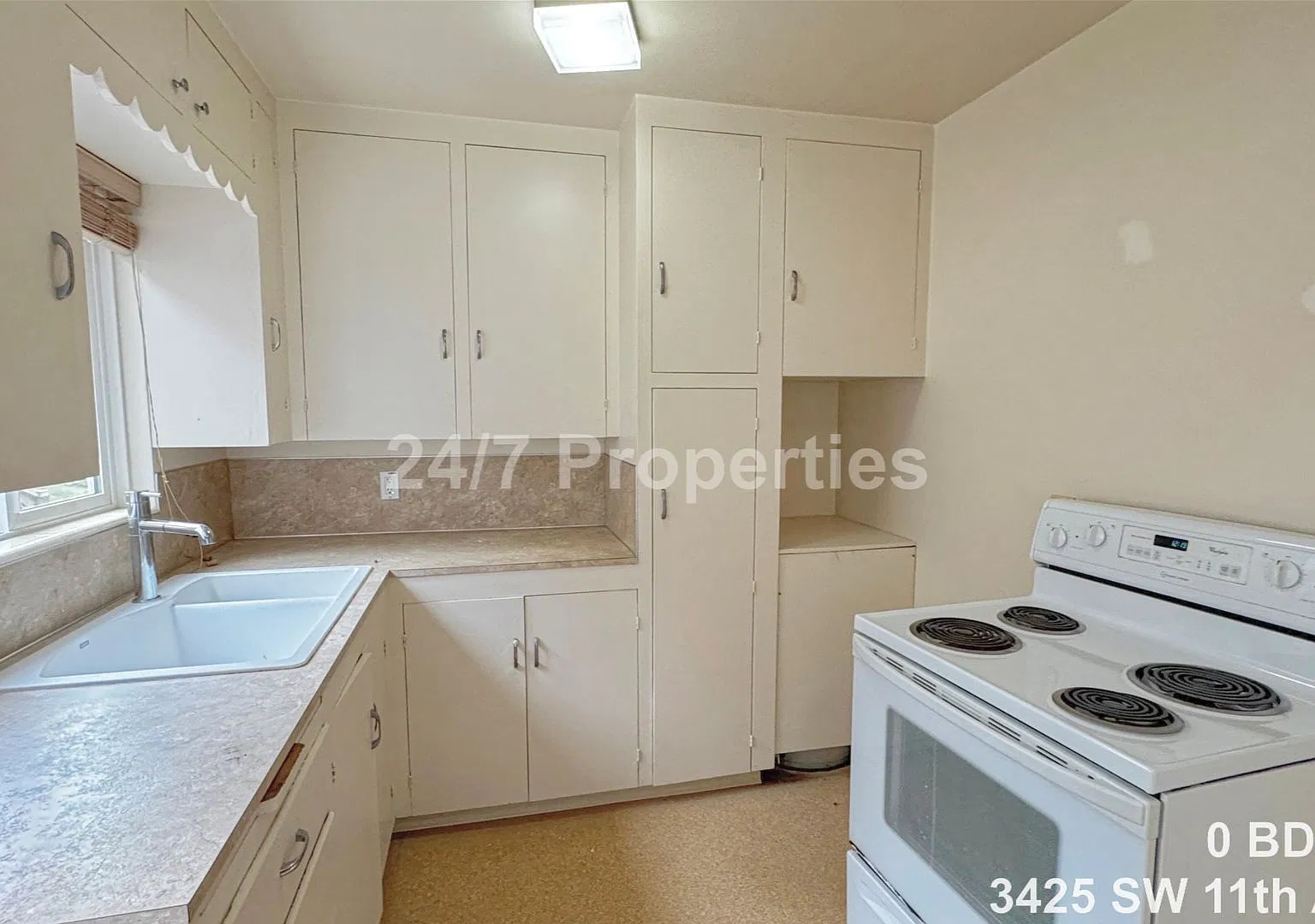Vintage Studio Apartment Near OHSU and Marquam Park! — Photo 1