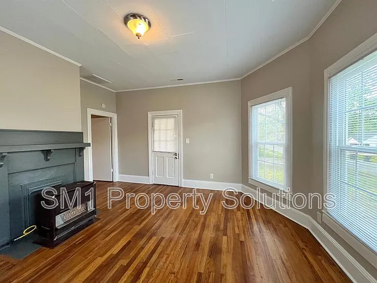 617 Harris St — Photo 6