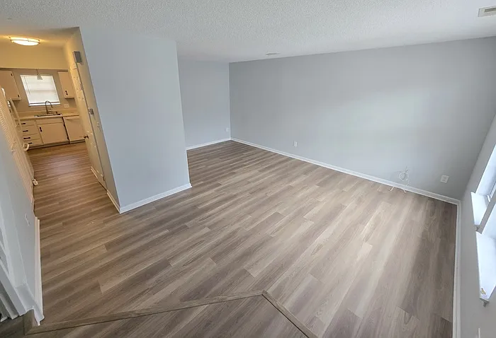 700 Wolftrap Ln — Photo 4